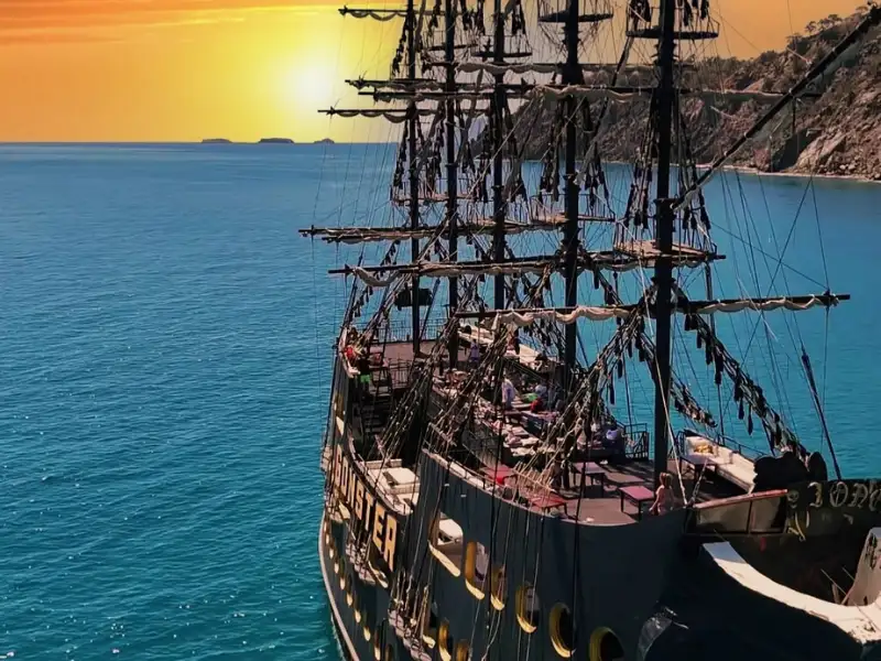Gonster Pirates Sunset Boat Tour - Photos 2