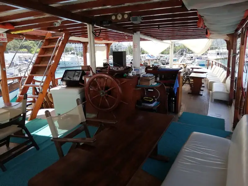 Kemer Özel Yat Kiralama -  Akdeniz’in Mavi Sularında Unutulmaz Bir Keşif - Image 3