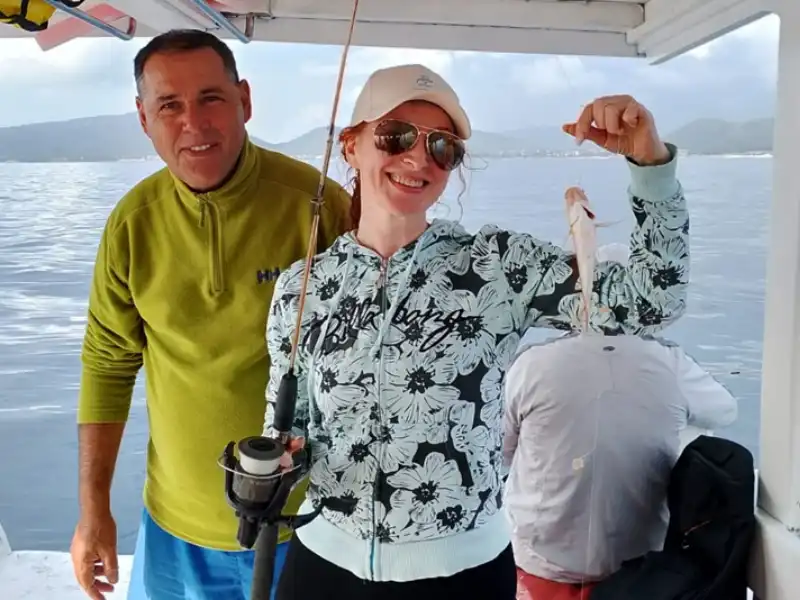 Kemer Çıkışlı Tekne ile Balık Turu – Mavi Suların Keyfini Çıkarın! - Fotoğraf 2